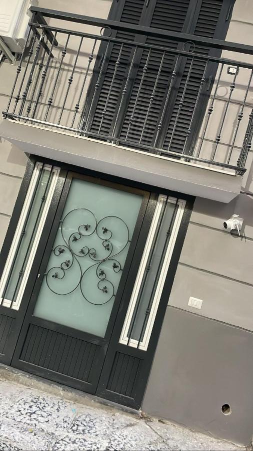 شقة La Casa Di Sole نابولي المظهر الخارجي الصورة